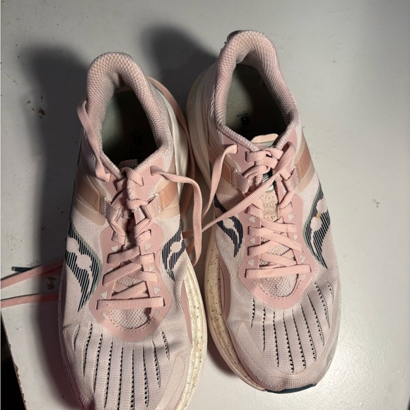 Saucony Tempus Running Shoes - Picture 2 of 3